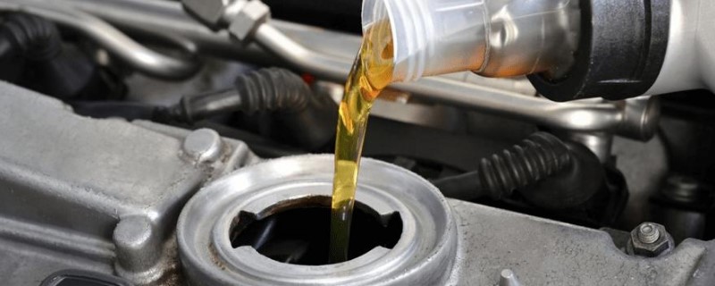 不同品牌的机油可以混合使用吗？