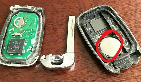 雪佛兰探界者的钥匙怎么换电池 十分简单的操作方法