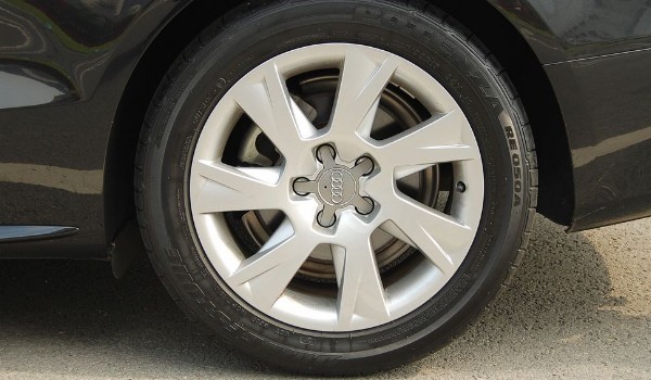 奥迪a5轮胎型号规格 a5的轮胎是什么型号(255/35 r19)