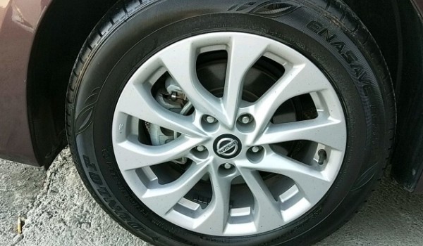 日产轩逸轮胎规格型号 轩逸的轮胎规格是多少(215/50 r17)