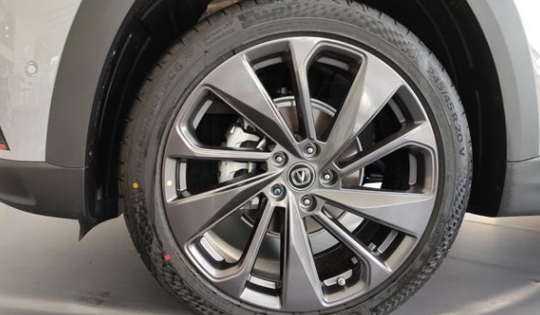 长安unit轮胎型号 长安unit轮胎尺寸是多少(245/45 r20)