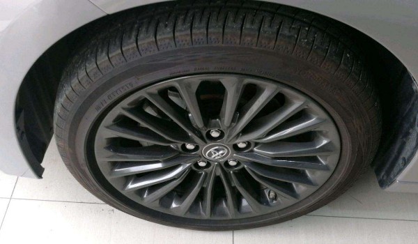 亚洲龙轮胎型号规格 亚洲龙轮胎尺寸(235/45 r18)