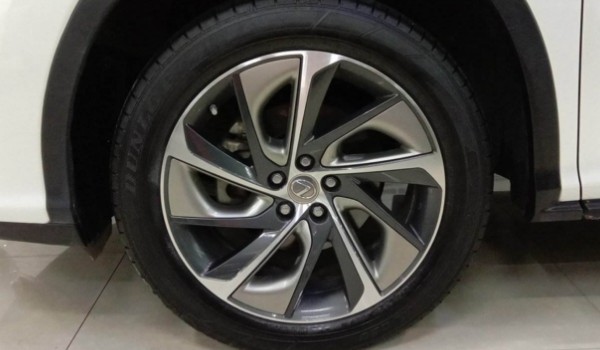 雷克萨斯rx轮胎尺寸 rx轮胎型号多少(235/55 r20)