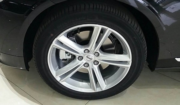 沃尔沃s90轮胎型号规格 s90轮胎尺寸(255/40 r19)